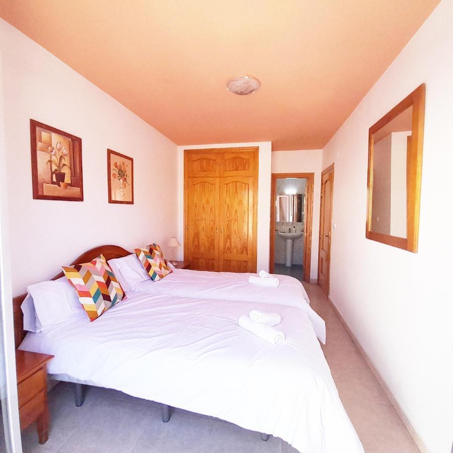 Apartamentos Vicenta Playa Carihuela Torremolinos Eksteriør billede