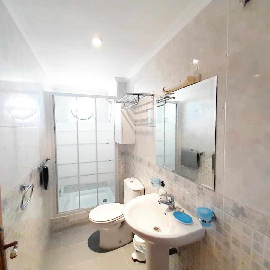 Apartamentos Vicenta Playa Carihuela Torremolinos Eksteriør billede