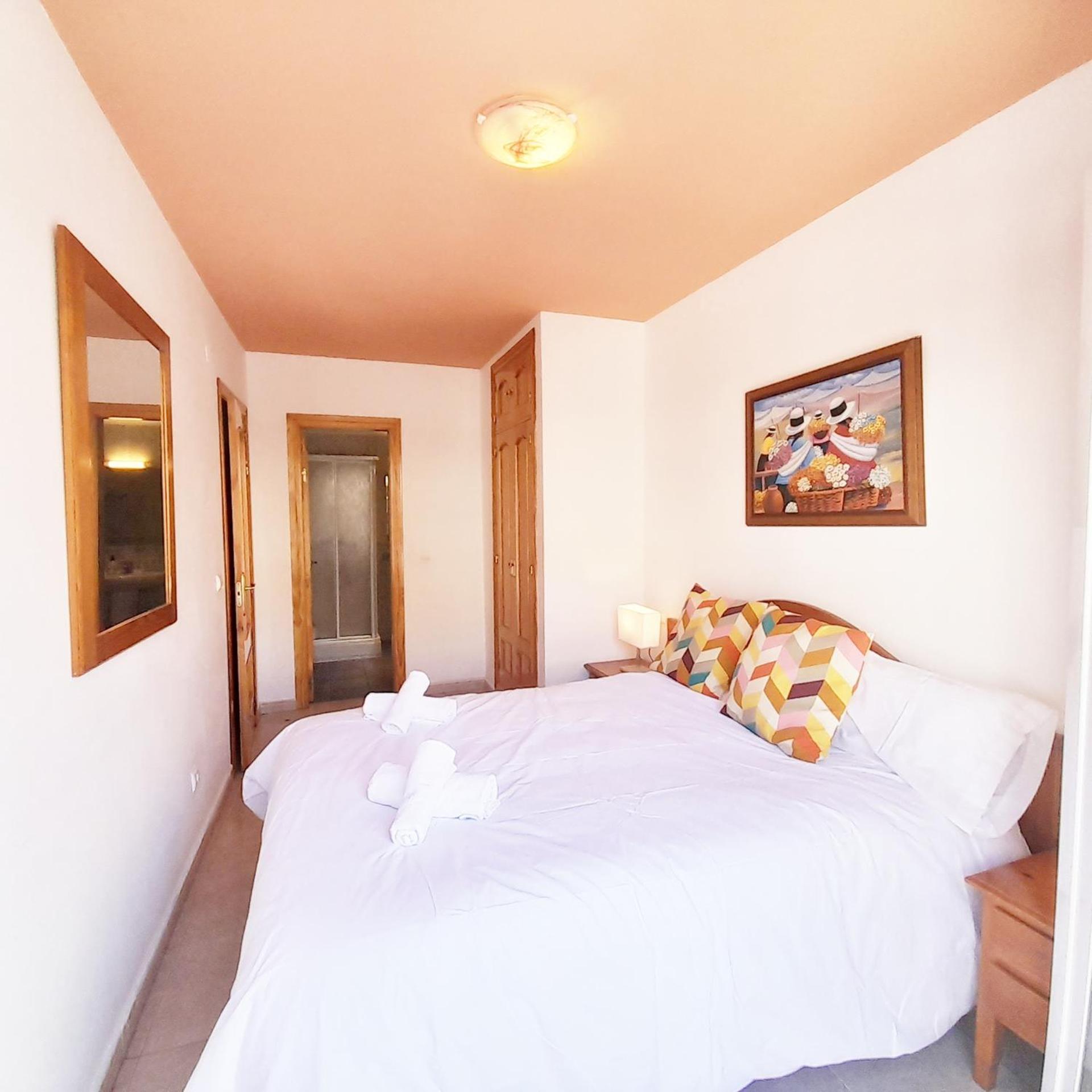Apartamentos Vicenta Playa Carihuela Torremolinos Værelse billede